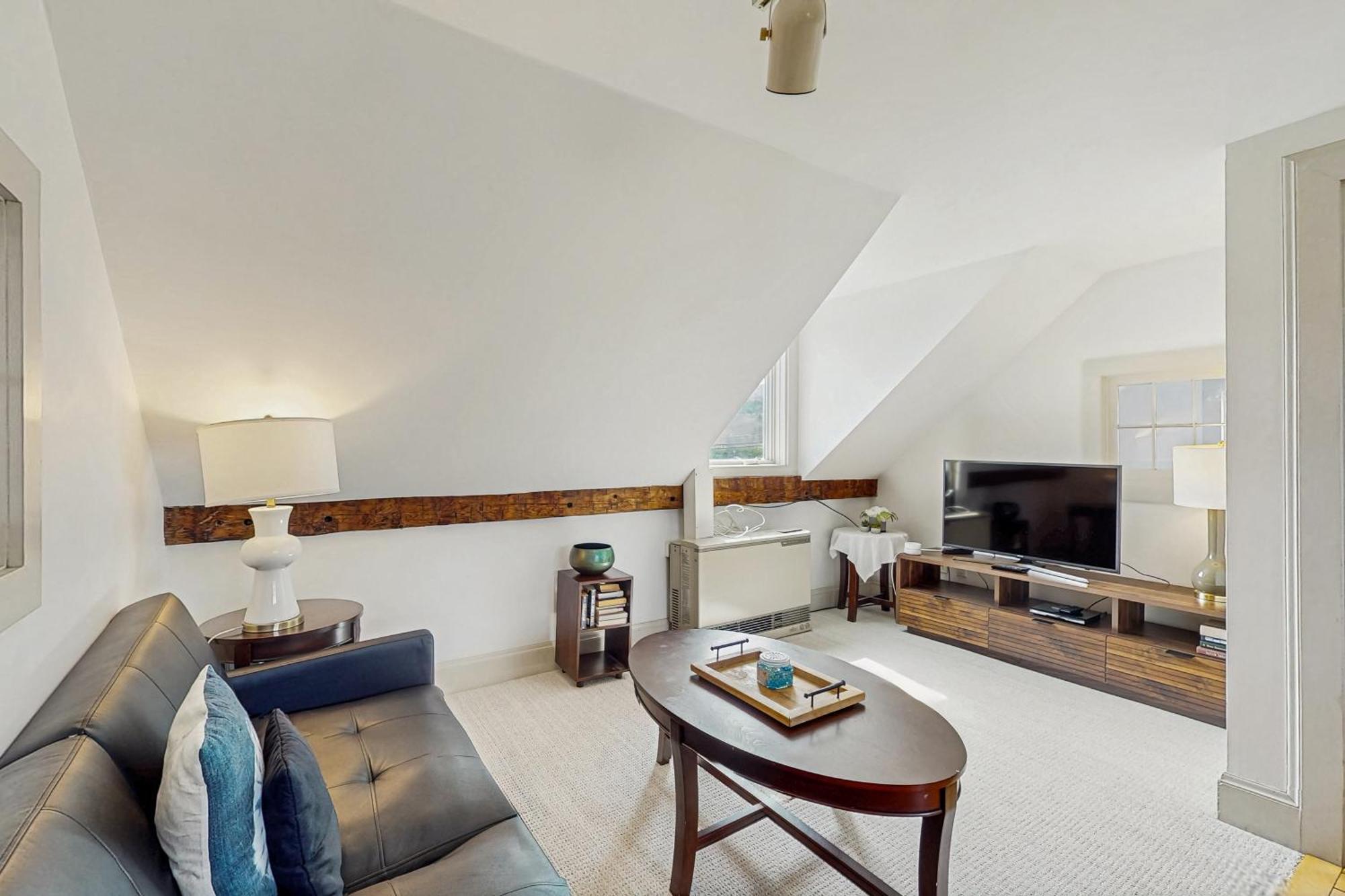 Mountain Road Getaway Stowe